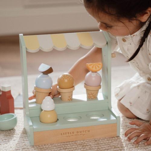 Little Dutch ijskraam 3 jr+