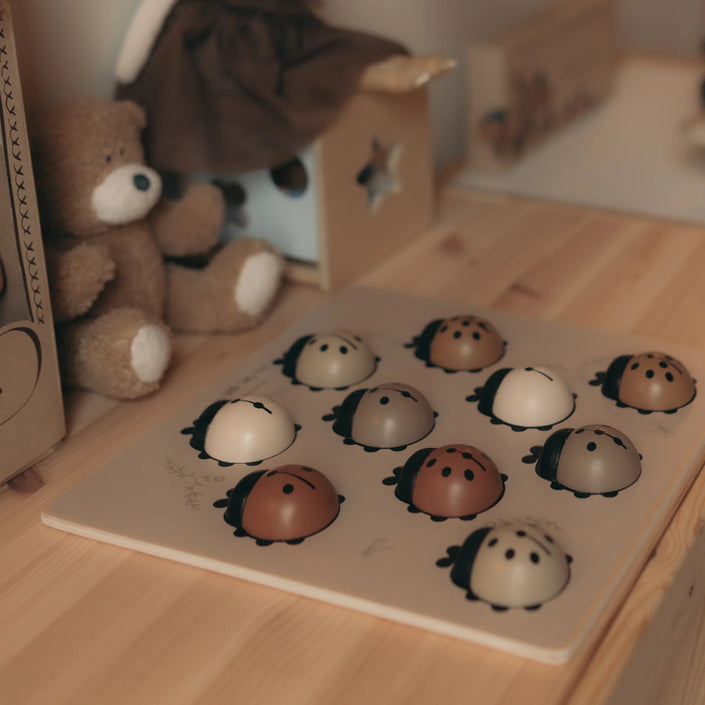 Mrs Ertha houten puzzel lieveheersbeestjes XL 3jr 10stks 7427254922507 c