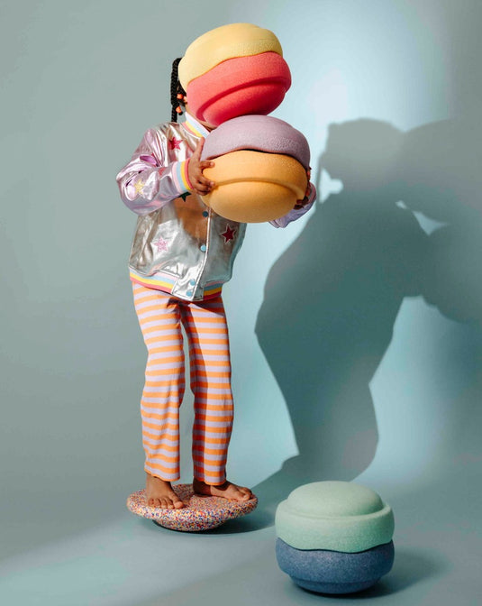 Stapelstein regenboog pastel met Super confetti balance board