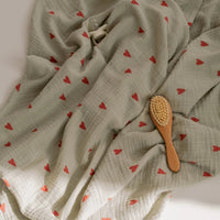 Studio Noos hydrofiele doek sage green hearts 120x120 6151900519506 c