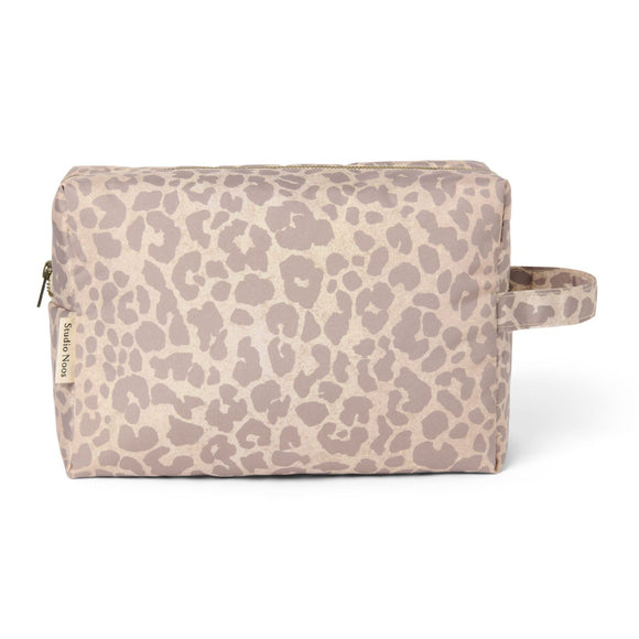 Studio Noos puffy toilettas beige leopard 6151906565552 a