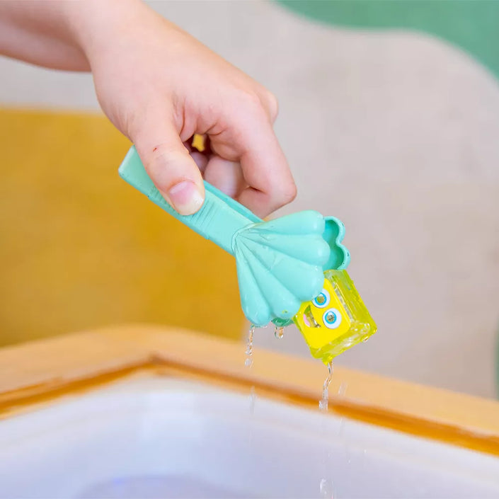 Glo Pals pick up pals sensory tools 18 mnd+