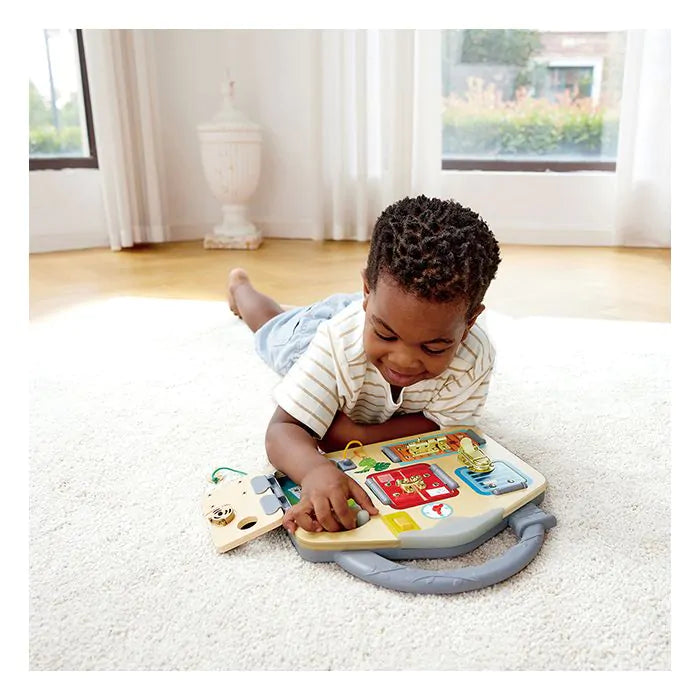 Hape activiteitenbord sluiten met licht 3 jr+  hout