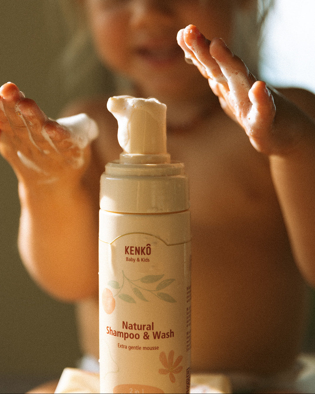 Kenko natural shampoo & wash mousse baby + kids 8721398155319 d
