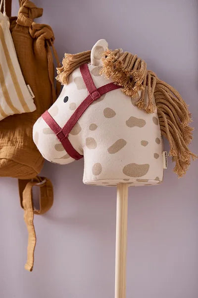 Kids Concept stokpaard Dotty sand 2 jr+ kopen