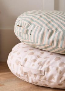 Kids Concept vloerkussen streep blauw 60 cm