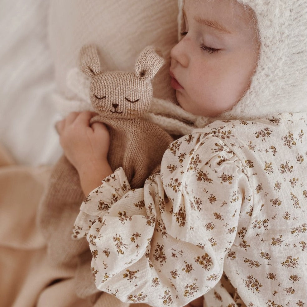 Main Sauvage knuffeldoekje bunny sand knit kopen
