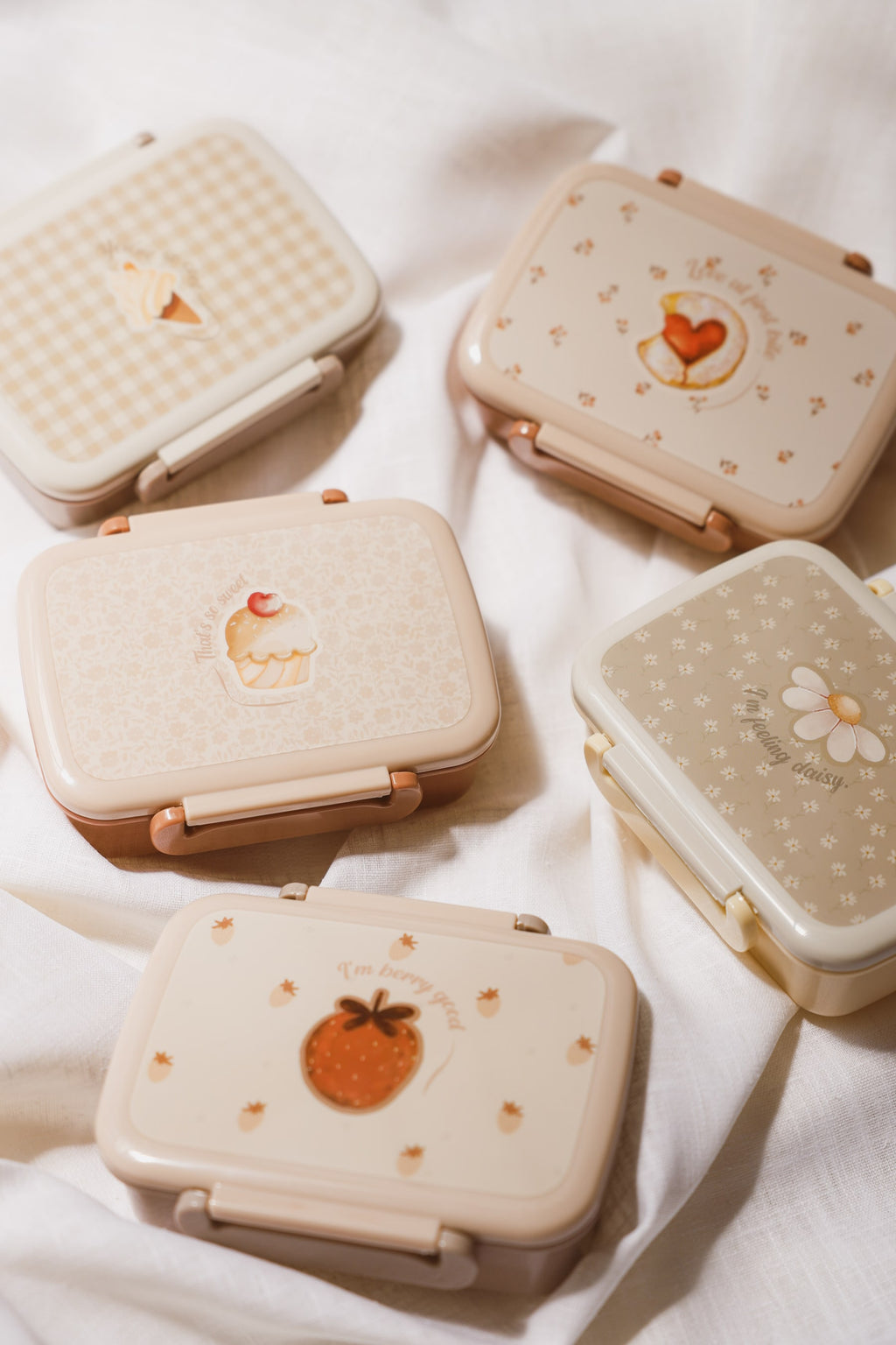 Mrs Ertha lunchbox Strawberries mood 1303-strawberriesmood