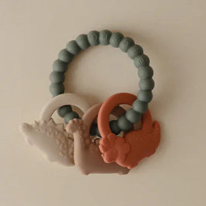 Mushie_bijtring_dino 840355800234 a