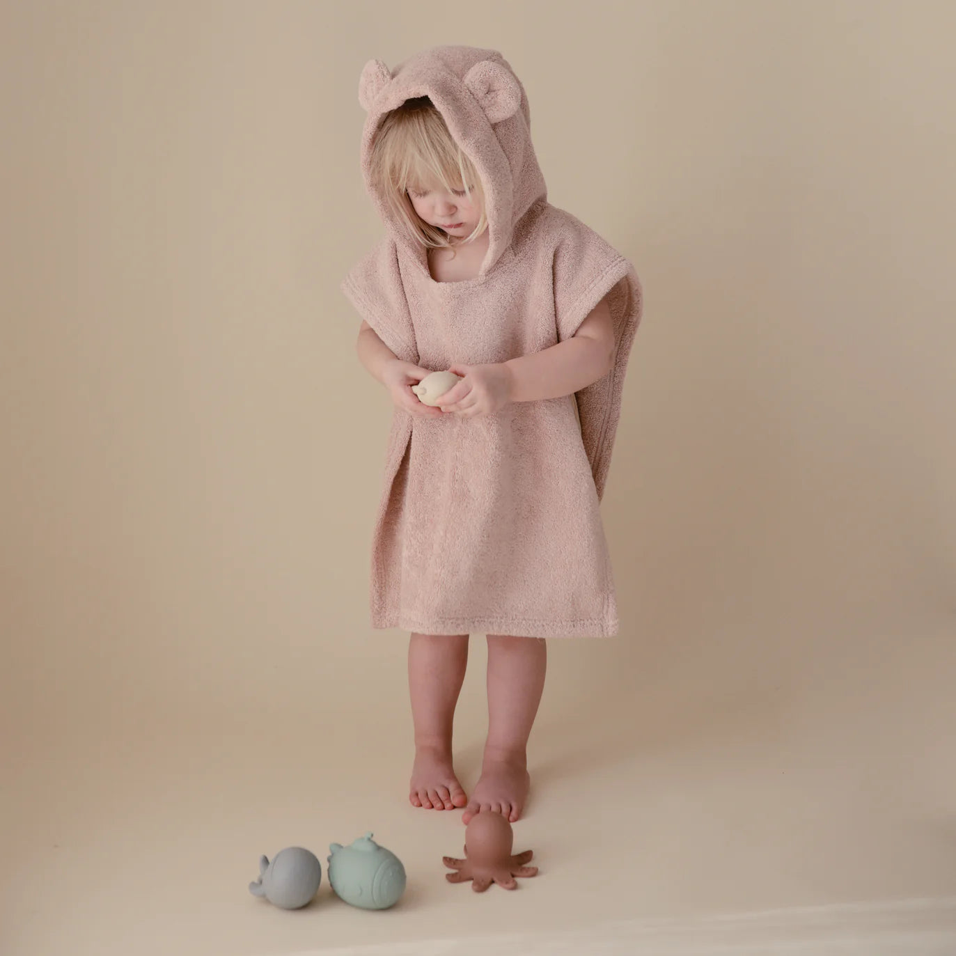 Mushie badponcho beer blush 1-3 jr