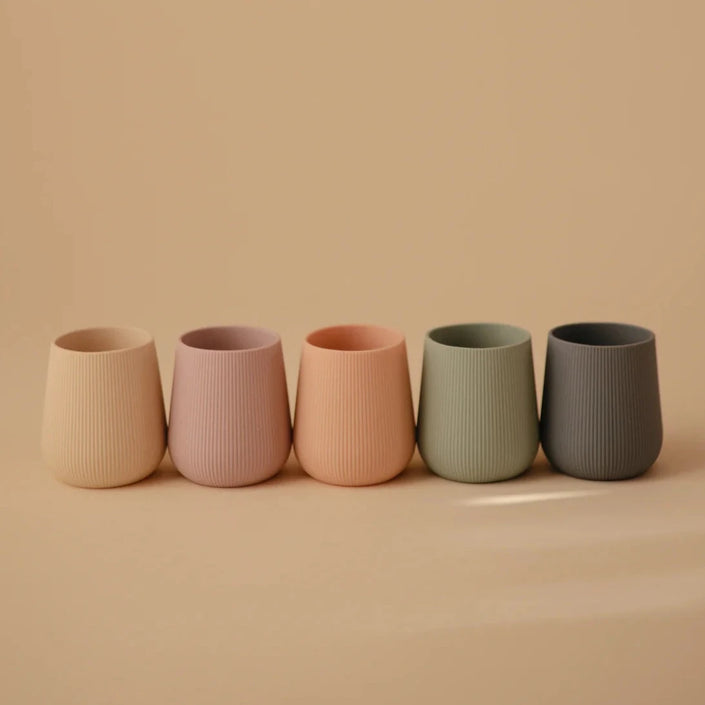 Mushie siliconen oefenbeker shifting sand 6 mnd+