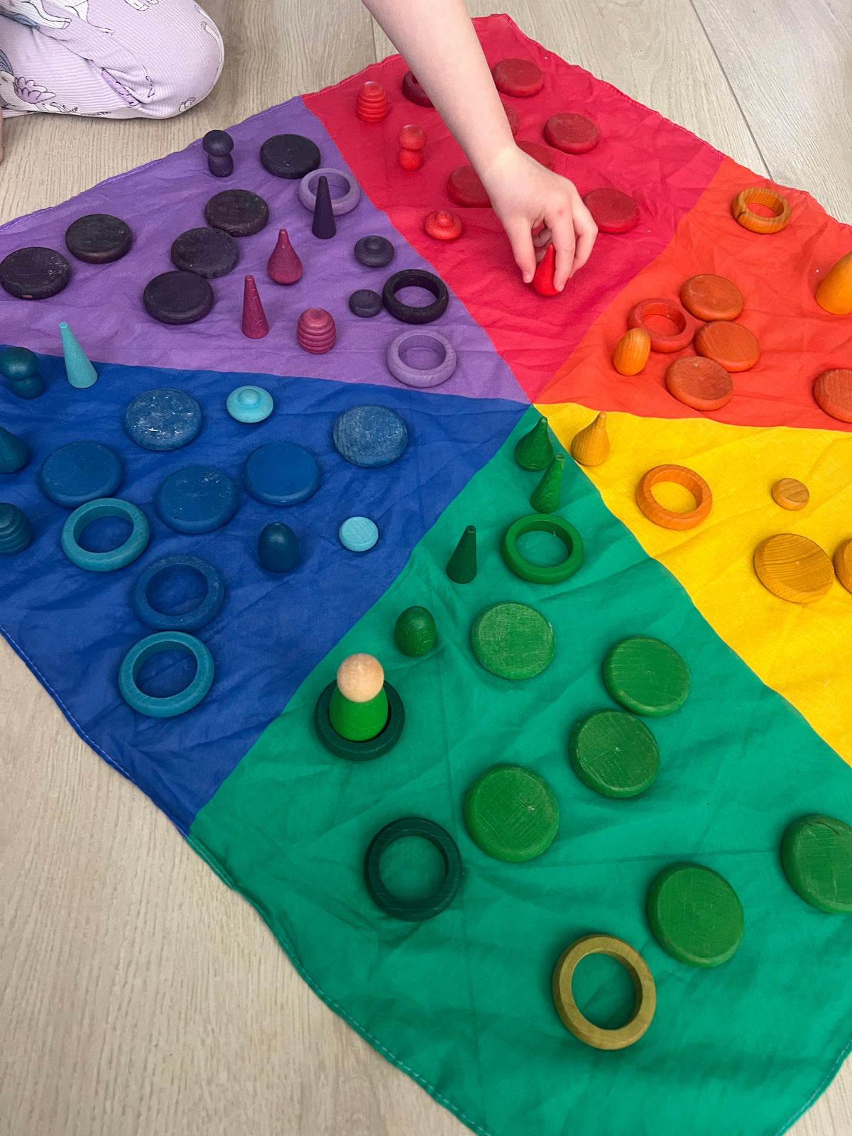 Pit and Play speeldoek rainbow colorblock large 75 x 75 cm 9509384492254 b1