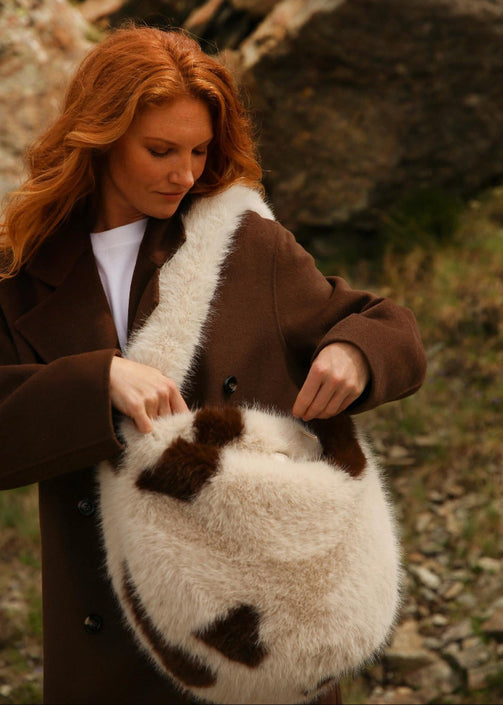 Studio Noos Cross Body bag holy cow faux fur atmos