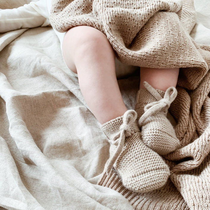 HVID slofjes sand 0-9 mnd