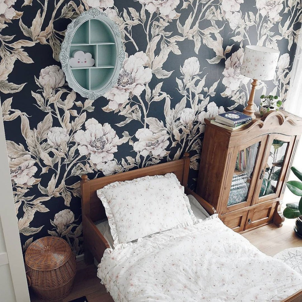 Dekornik behang sample Peonies navy blue