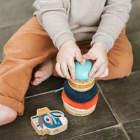 Lilliputiens stapeltoren ezel Ignace 9 mnd+