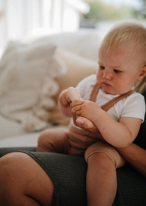 Mushie baby tandenborstel tradewinds stone