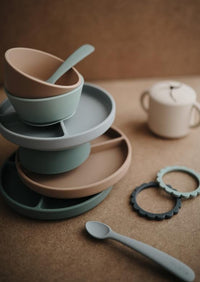 Mushie siliconen bord thyme green