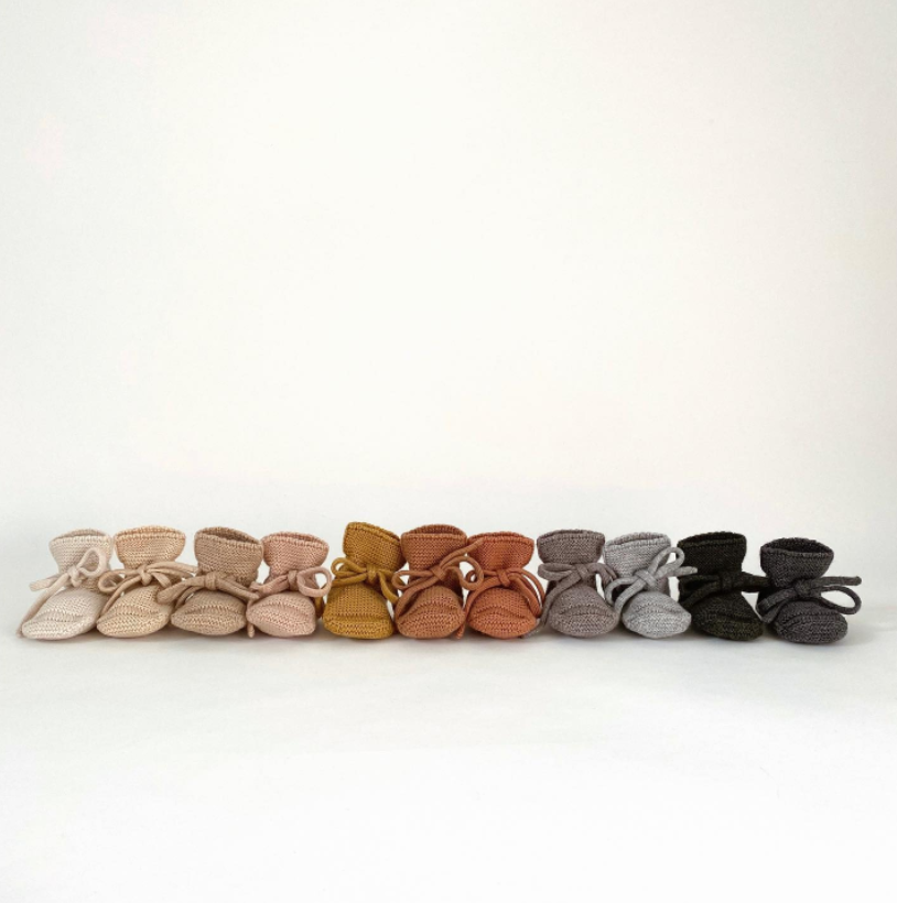HVID slofjes apricot 0-9 mnd 5404027801049