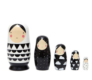Petit Monkey nesting dolls zwart wit