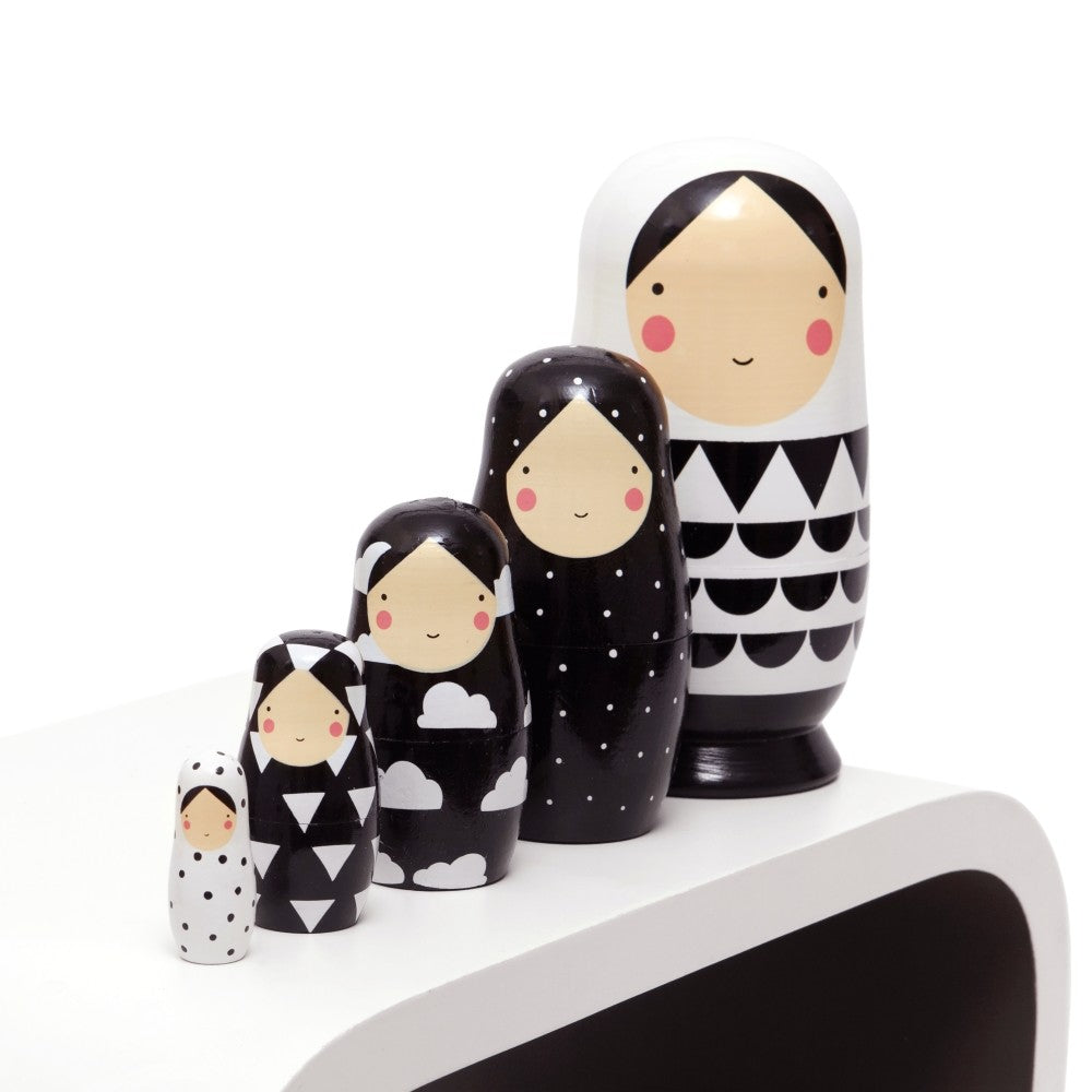 Petit Monkey nesting dolls zwart wit 8719244220212
